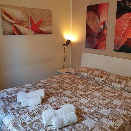 ساليرنو 4Rooms Guest House Free Wi-Fi المظهر الخارجي الصورة