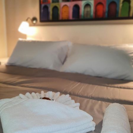ساليرنو 4Rooms Guest House Free Wi-Fi المظهر الخارجي الصورة