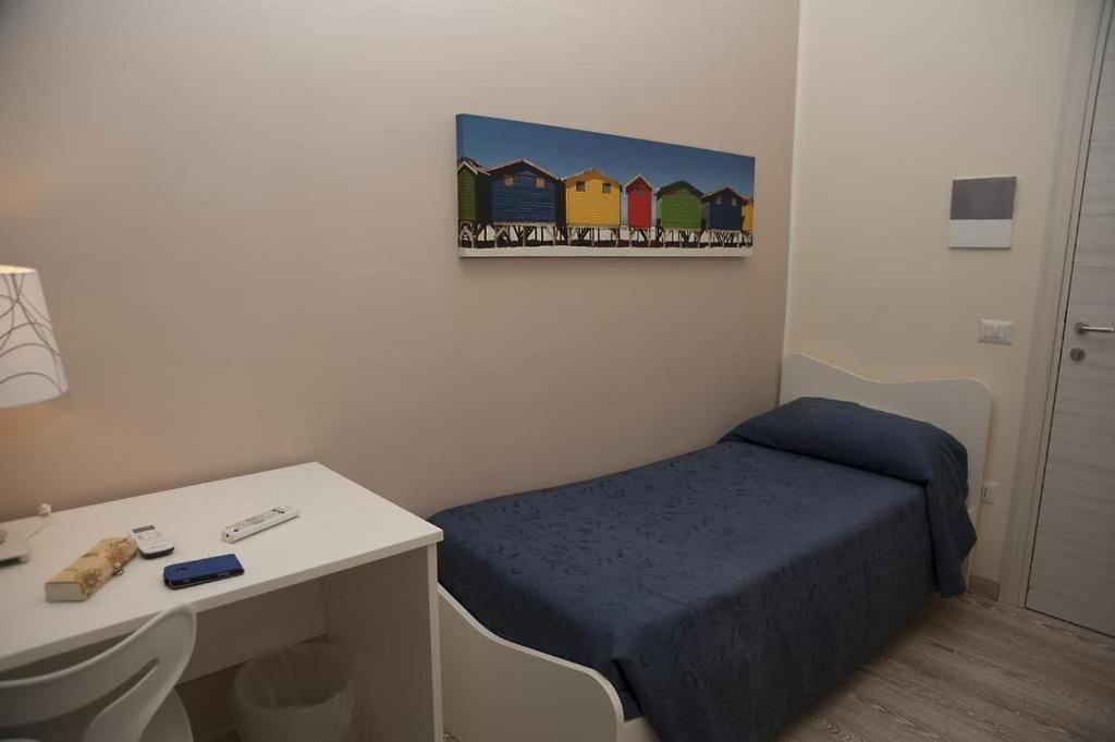 ساليرنو 4Rooms Guest House Free Wi-Fi المظهر الخارجي الصورة