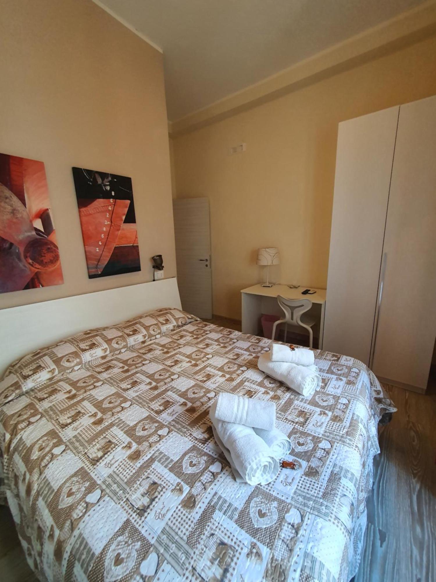 ساليرنو 4Rooms Guest House Free Wi-Fi المظهر الخارجي الصورة