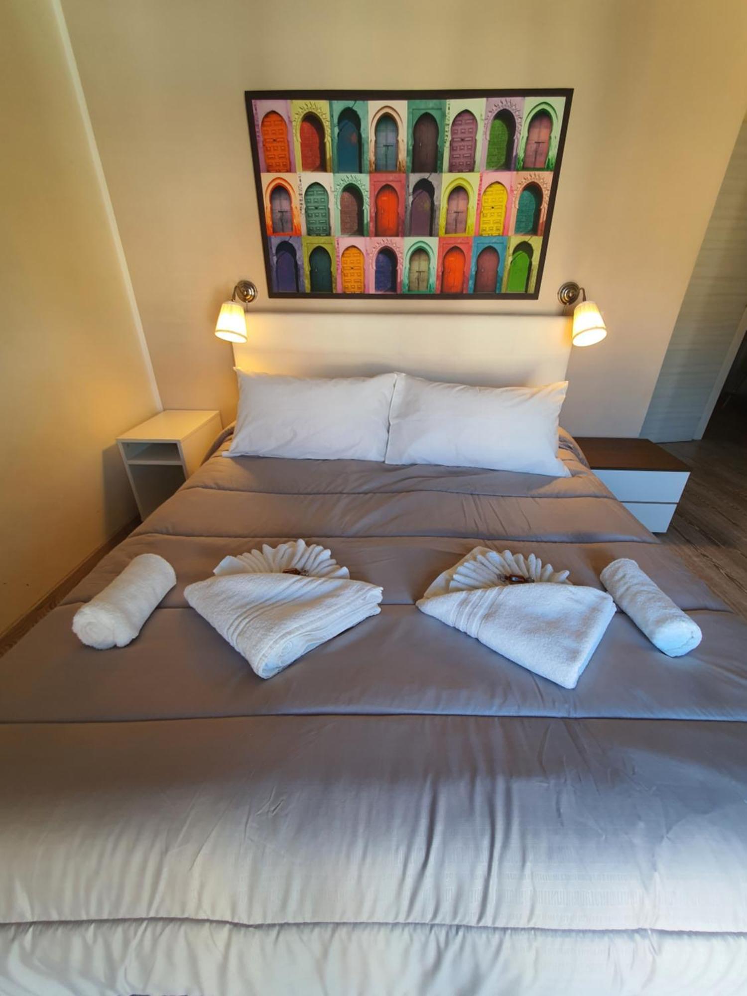 ساليرنو 4Rooms Guest House Free Wi-Fi المظهر الخارجي الصورة