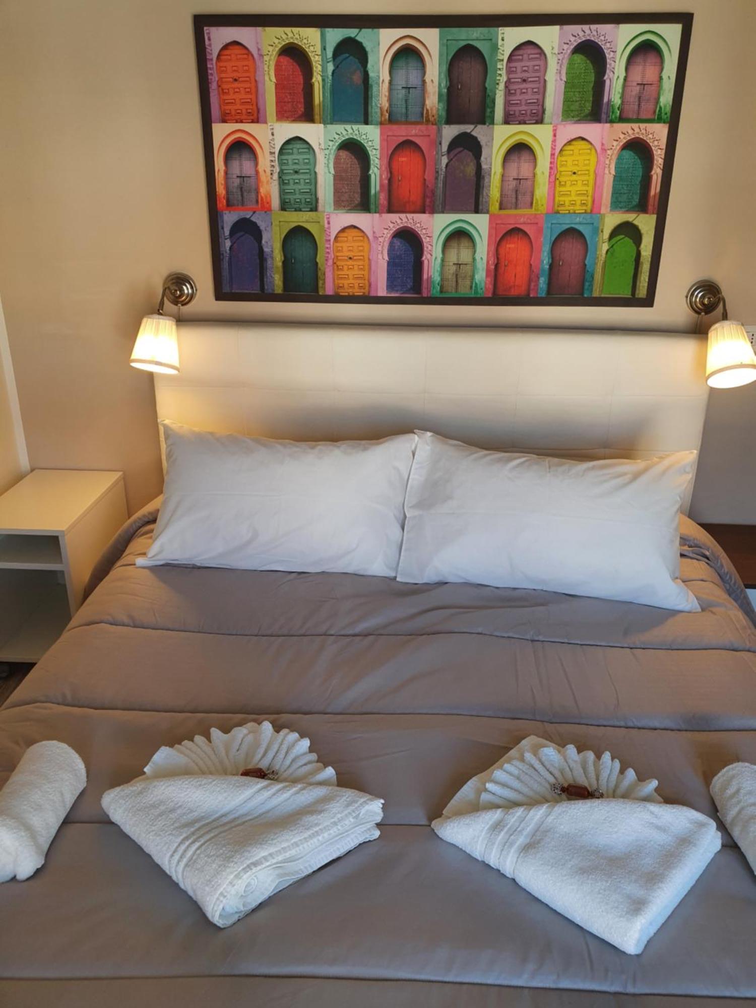 ساليرنو 4Rooms Guest House Free Wi-Fi المظهر الخارجي الصورة
