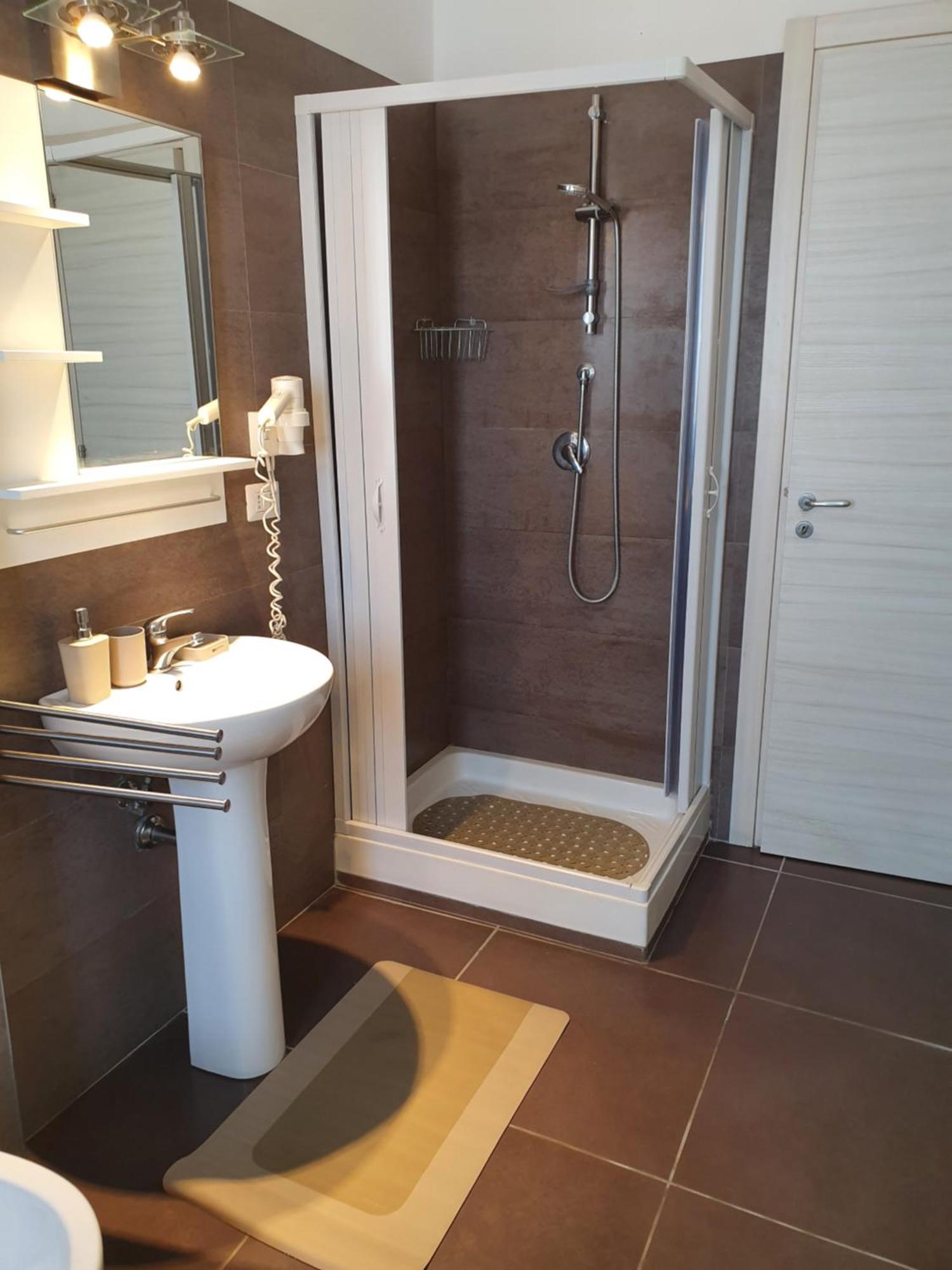 ساليرنو 4Rooms Guest House Free Wi-Fi المظهر الخارجي الصورة