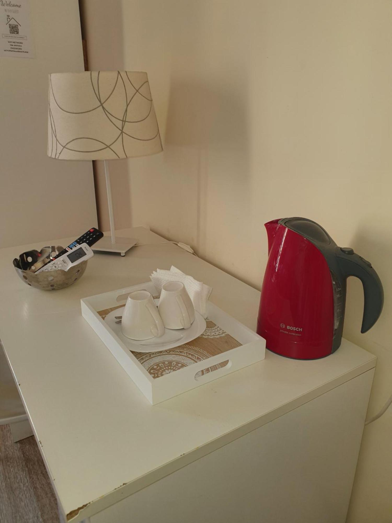 ساليرنو 4Rooms Guest House Free Wi-Fi المظهر الخارجي الصورة