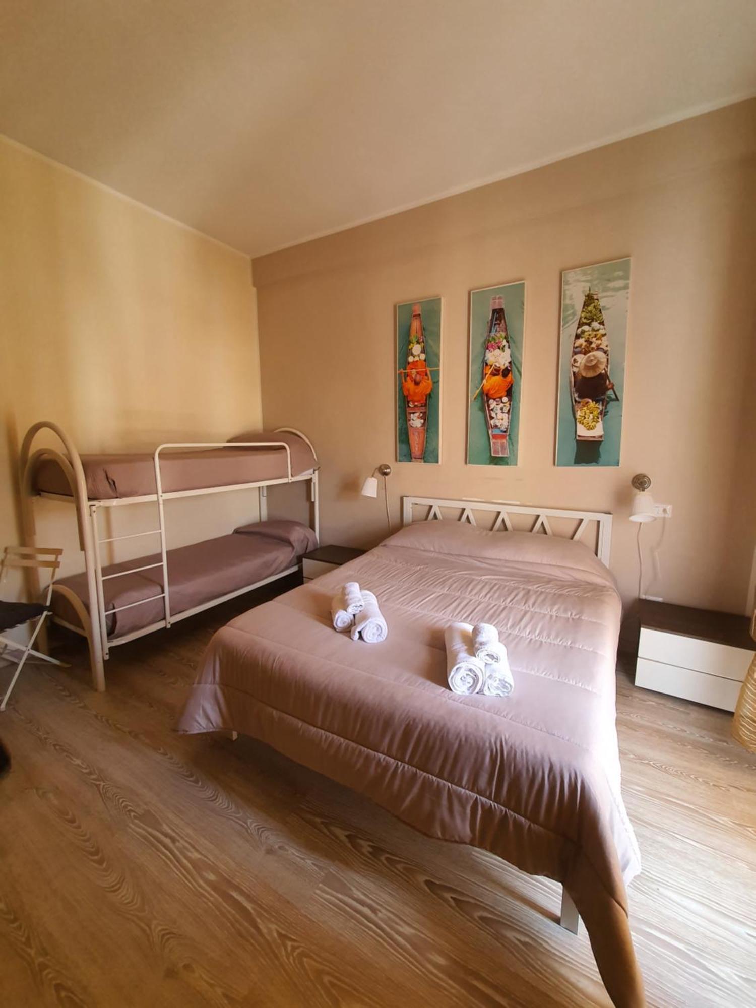 ساليرنو 4Rooms Guest House Free Wi-Fi المظهر الخارجي الصورة