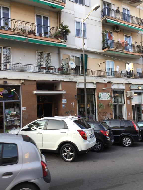 ساليرنو 4Rooms Guest House Free Wi-Fi المظهر الخارجي الصورة